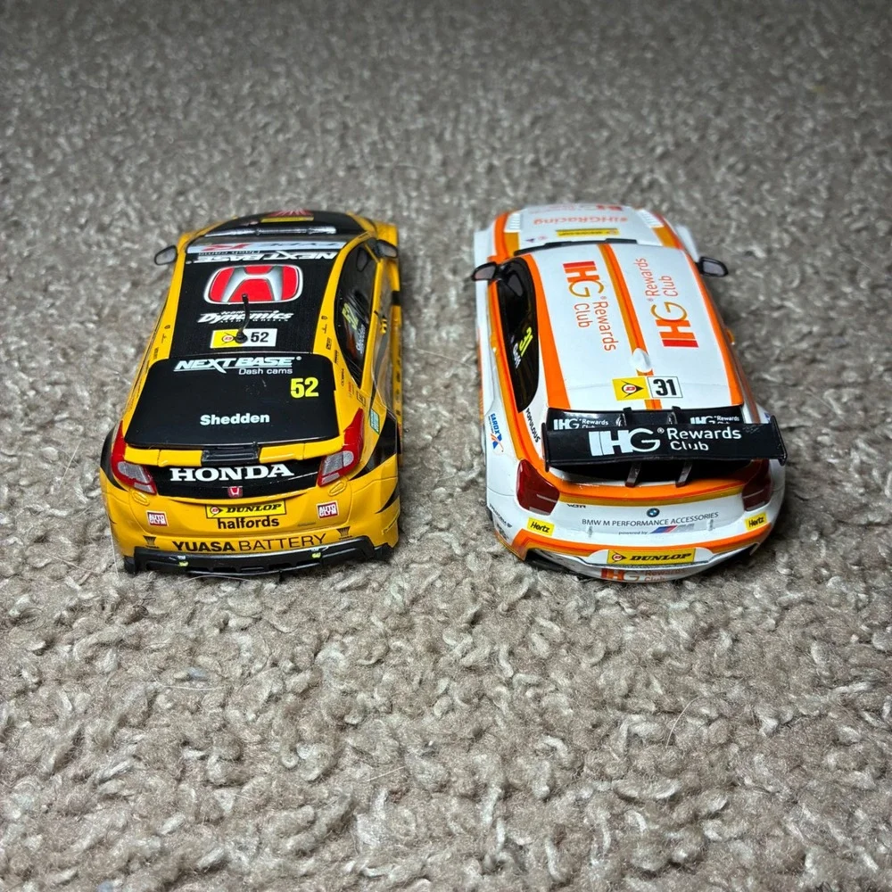 Scalextric Touring Car Battle Slot Car Set 1:32 BMW 1 Series Honda Civic Racing